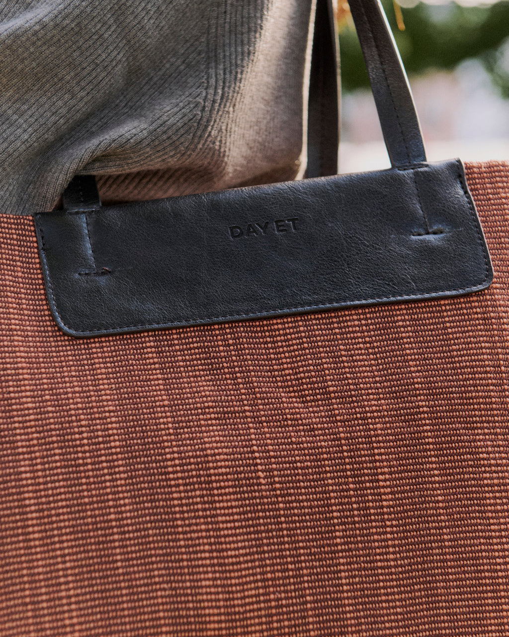 Day Raas Structure Bag
