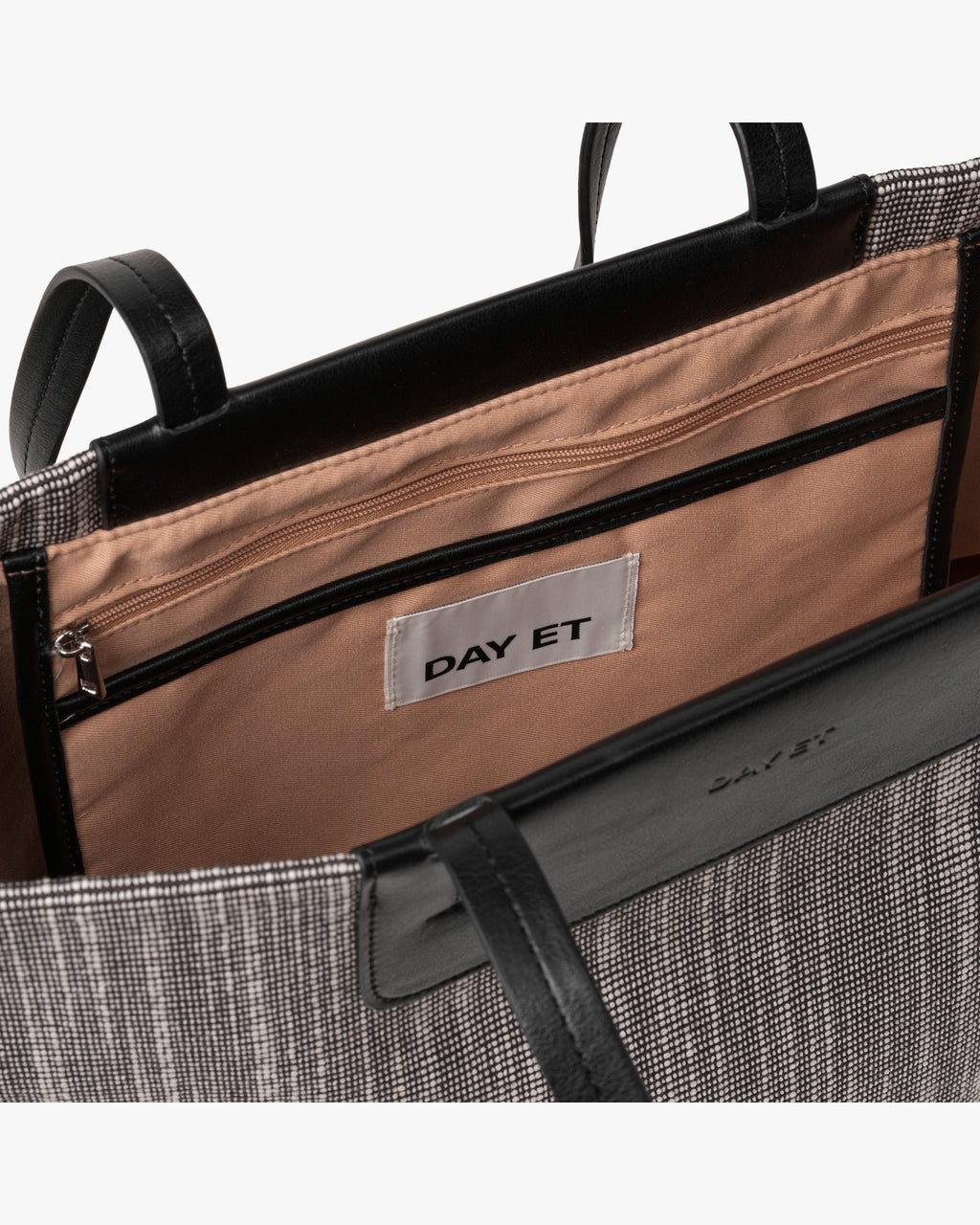 Day Raas Structure Bag