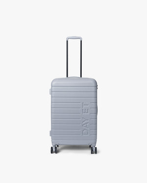 Medium 24" Tonal Logo Check-In Kuffert