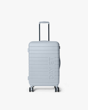 Medium 24" Tonal Logo Check-In Kuffert